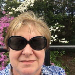 Meet your Posher, Gayle